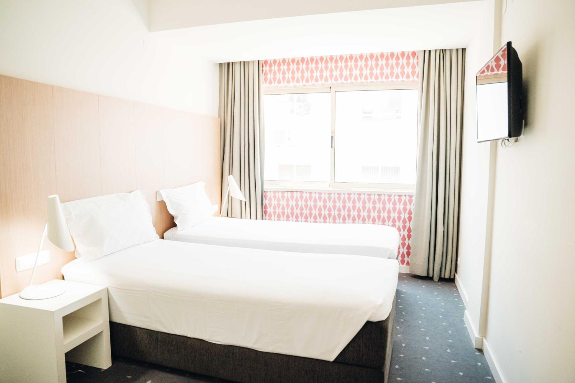 Twin Room,1697783277:JPEG